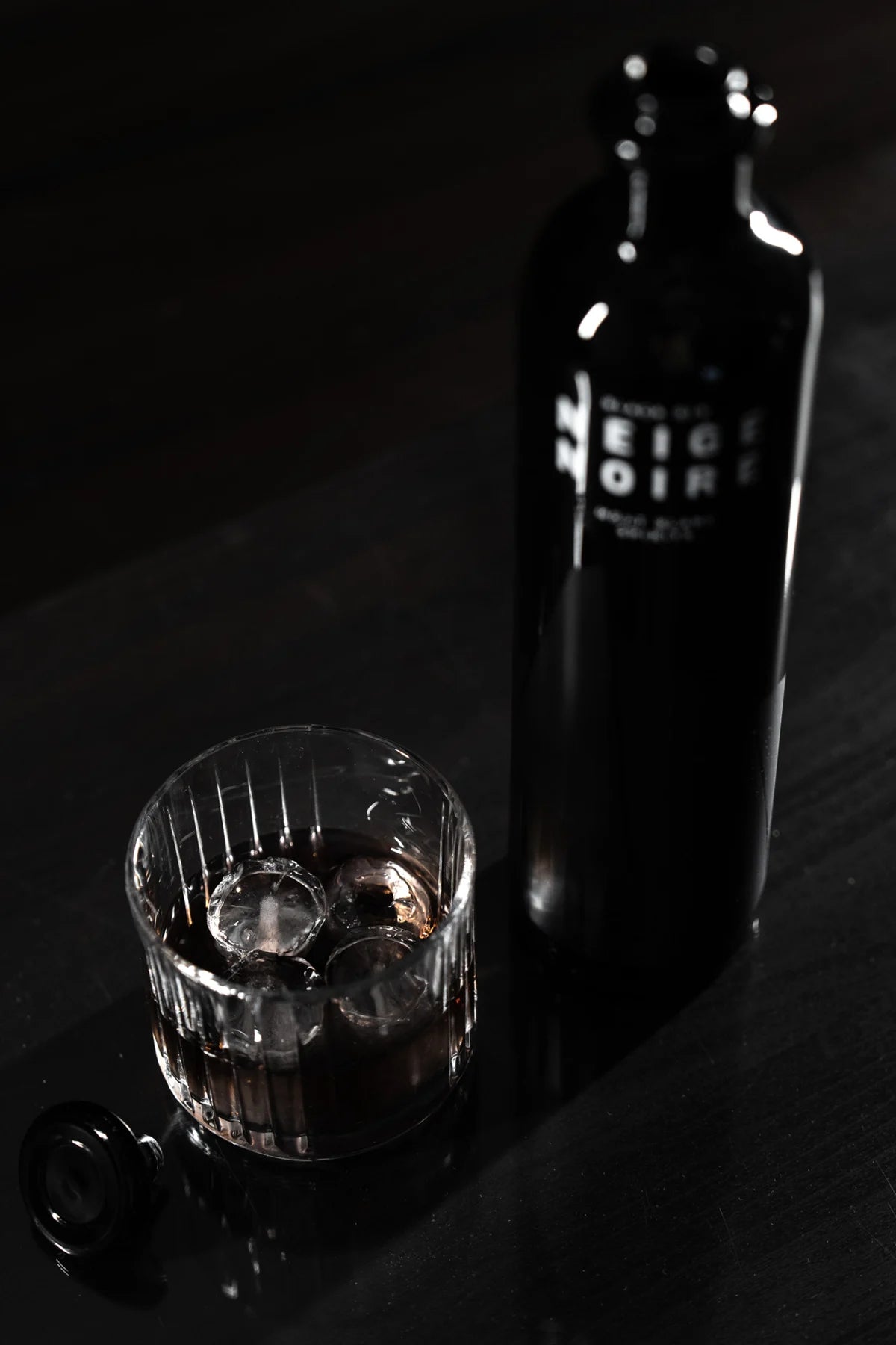 Neige on the Rocks