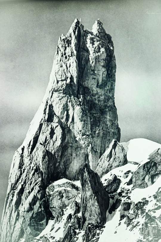 Il Dente del Gigante nella fotografia del poster Neige Noire